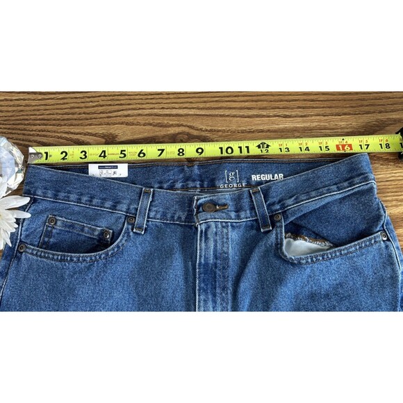 George Mens Straight Leg Jeans Mid Wash Regular Fit Denim 34x32 Fast Ship - Picture 4 of 4